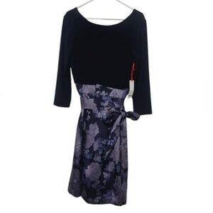 Elle Semi Formal Knee Length Blue Purple Floral Metallic Dress size Large